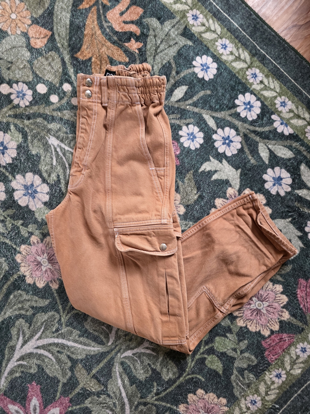 BDG High Rise Cargo Jeans in Rust